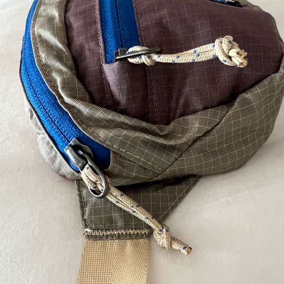 Ultralight Black Hole Mini Hip Pack - Picture 3 of 5